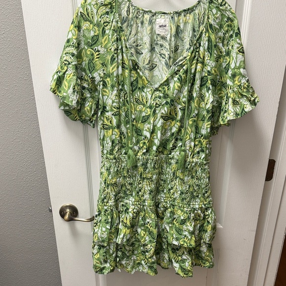 aerie Dresses & Skirts - Aerie Green, white, & yellow printed fun dress
